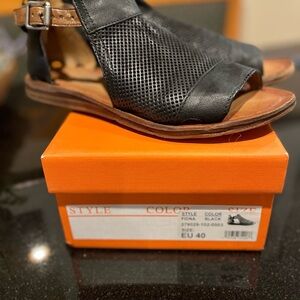 Womens Miz Mooz Black Leather Sandals